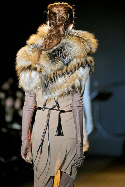 Look 44